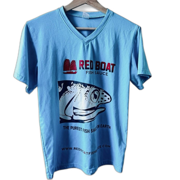 Red Boat Fish Sauce Blue V-Neck Graphic T-Shirt Small foodie chef casual funky - Picture 1 of 3